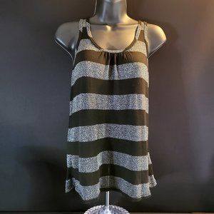 XXI Women Size Large Razorback Tank/Blouse, EUC Like New